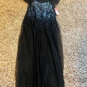 NWT girl size xl(14/16) long sparkly black dress.